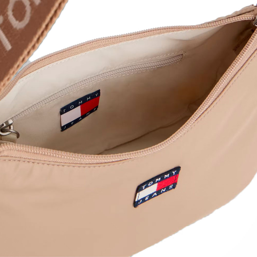 logo-shoulder-bag logo-shoulder-bag