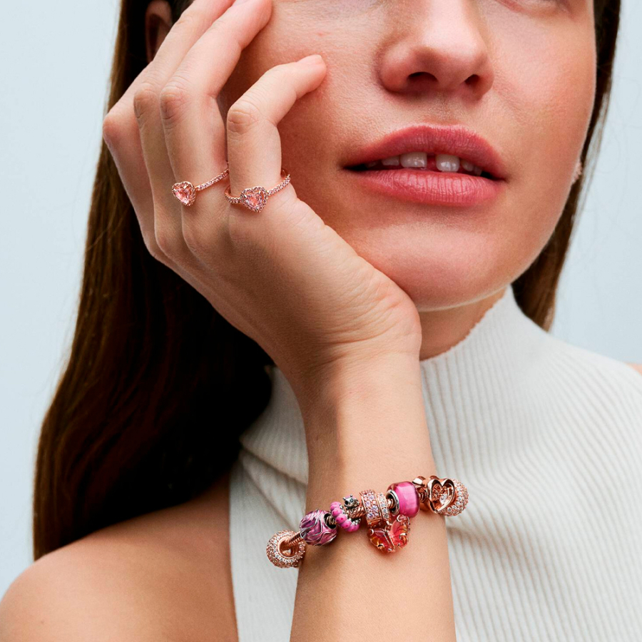 pingente-de-borboleta-em-vidro-murano-rosa-e-amarelo-782698c01 pingente-de-borboleta-em-vidro-murano-rosa-e-amarelo-782698c01