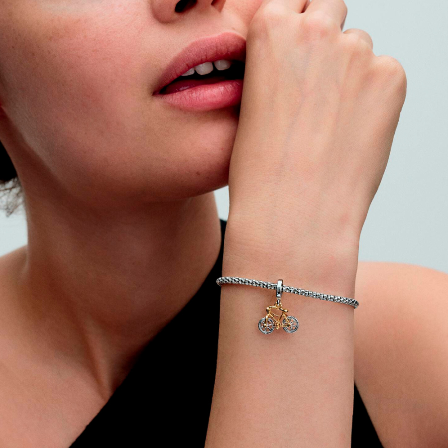 pingente-com-rodas-de-bicicleta-giratorias-em-dois-tons-763354c01 pingente-com-rodas-de-bicicleta-giratorias-em-dois-tons-763354c01