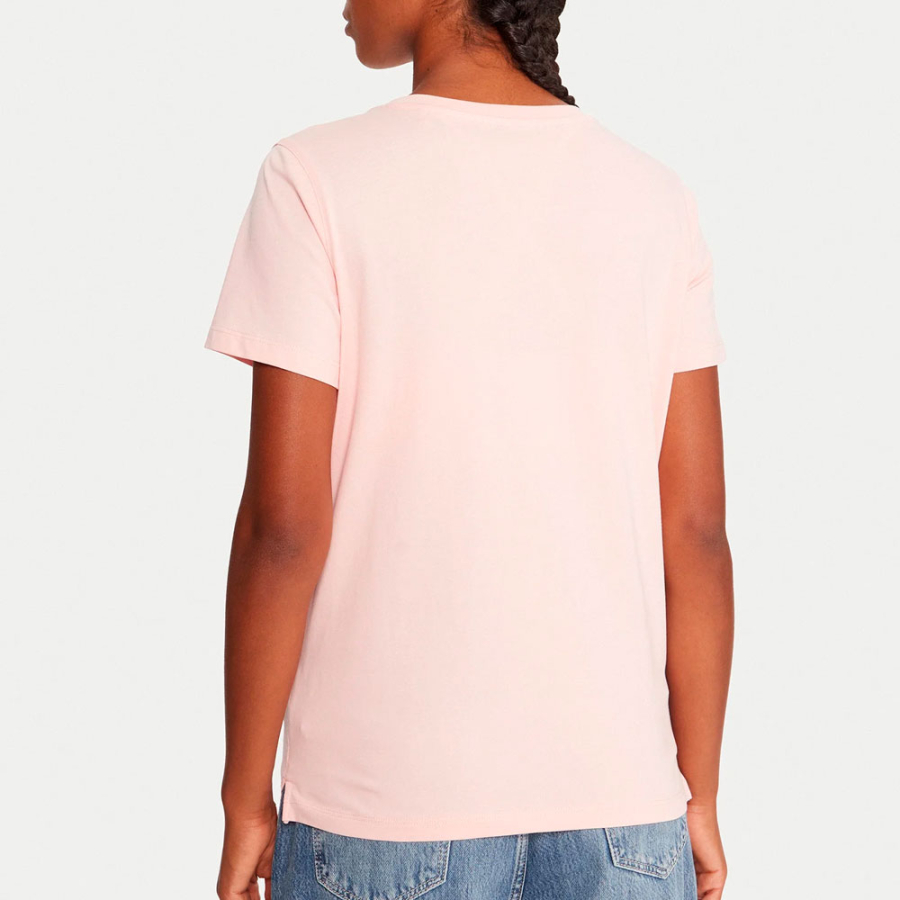 t-shirt-mit-dreieckslogo t-shirt-mit-dreieckslogo