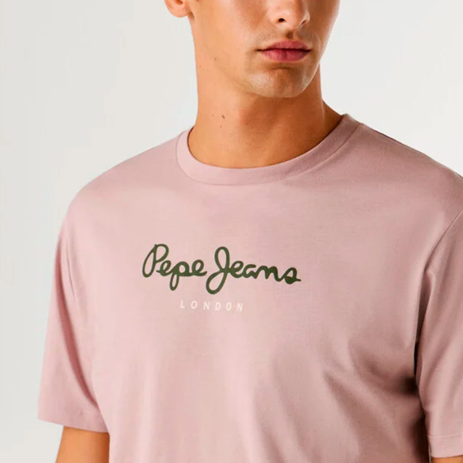 camiseta-com-estampa-de-logotipo-de-corte-regular camiseta-com-estampa-de-logotipo-de-corte-regular