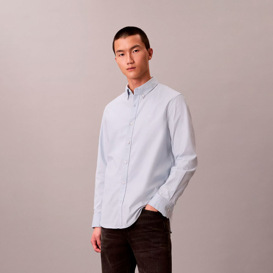 camisa-con-botones-oxford-clasica-de-color-liso camisa-con-botones-oxford-clasica-de-color-liso