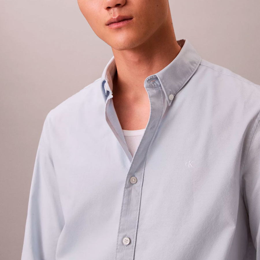 camisa-con-botones-oxford-clasica-de-color-liso