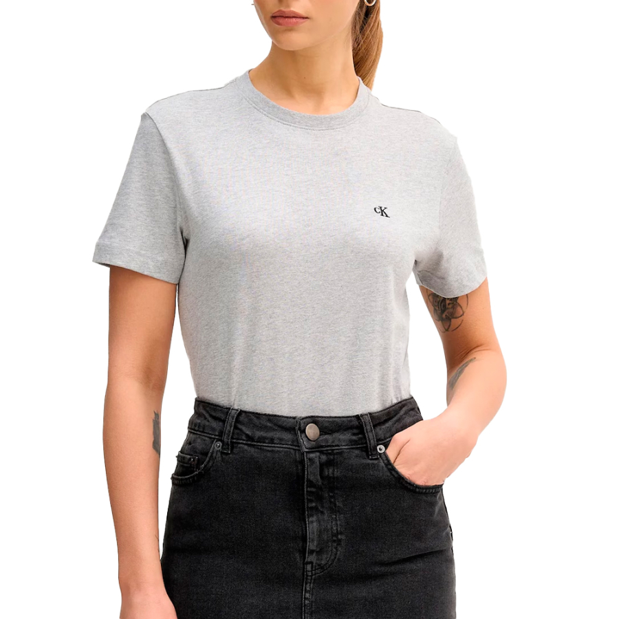 camiseta-com-monograma camiseta-com-monograma