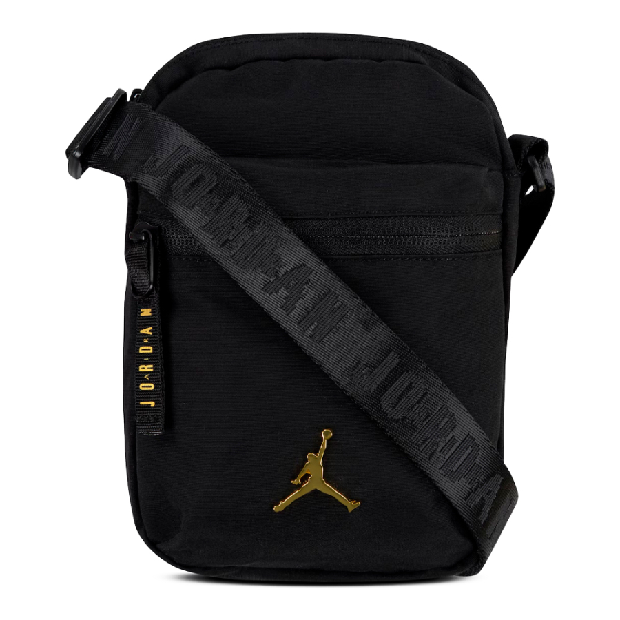 epaule-du-groupe-de-festival-airborne