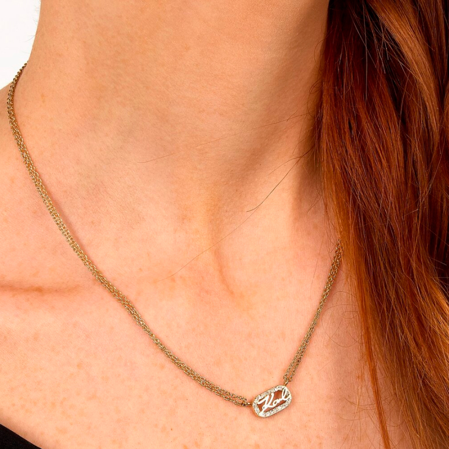 halskette-mit-doppelter-kette-und-kristallen