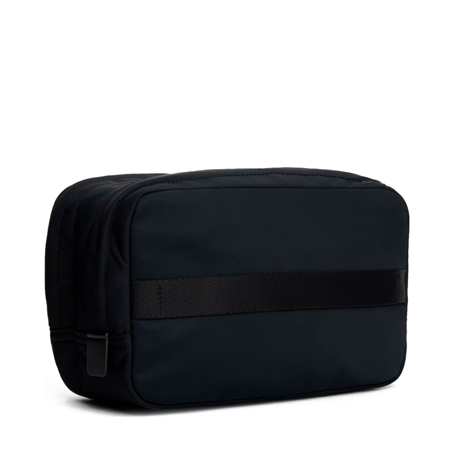 neceser-con-parche-con-logo-metalico neceser-con-parche-con-logo-metalico