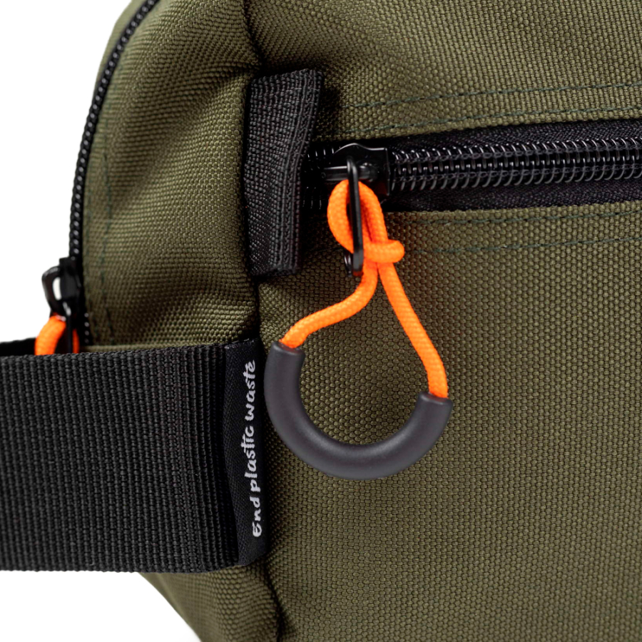 recycelte-sport-kulturtasche recycelte-sport-kulturtasche