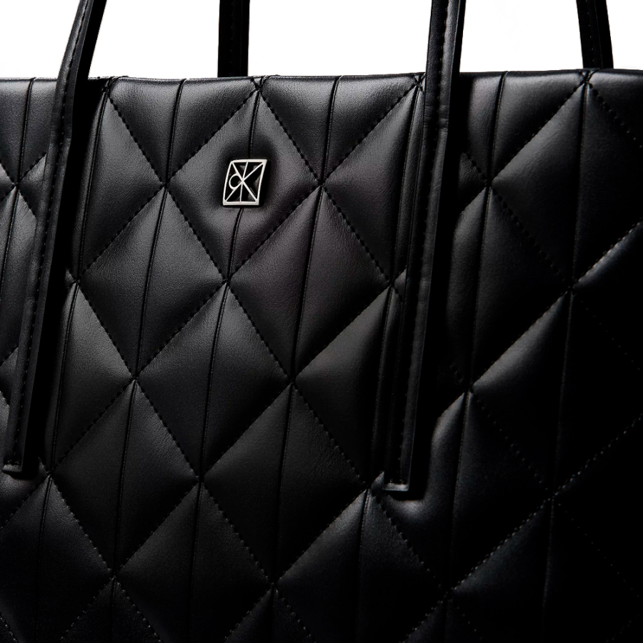 bolso-tote-pequeno-logo-emblematico-acolchado