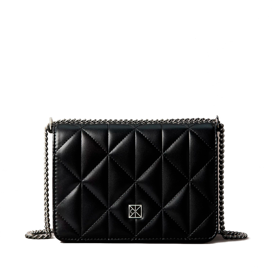 mini-bolsa-acolchoada-com-logotipo-em-emblema mini-bolsa-acolchoada-com-logotipo-em-emblema