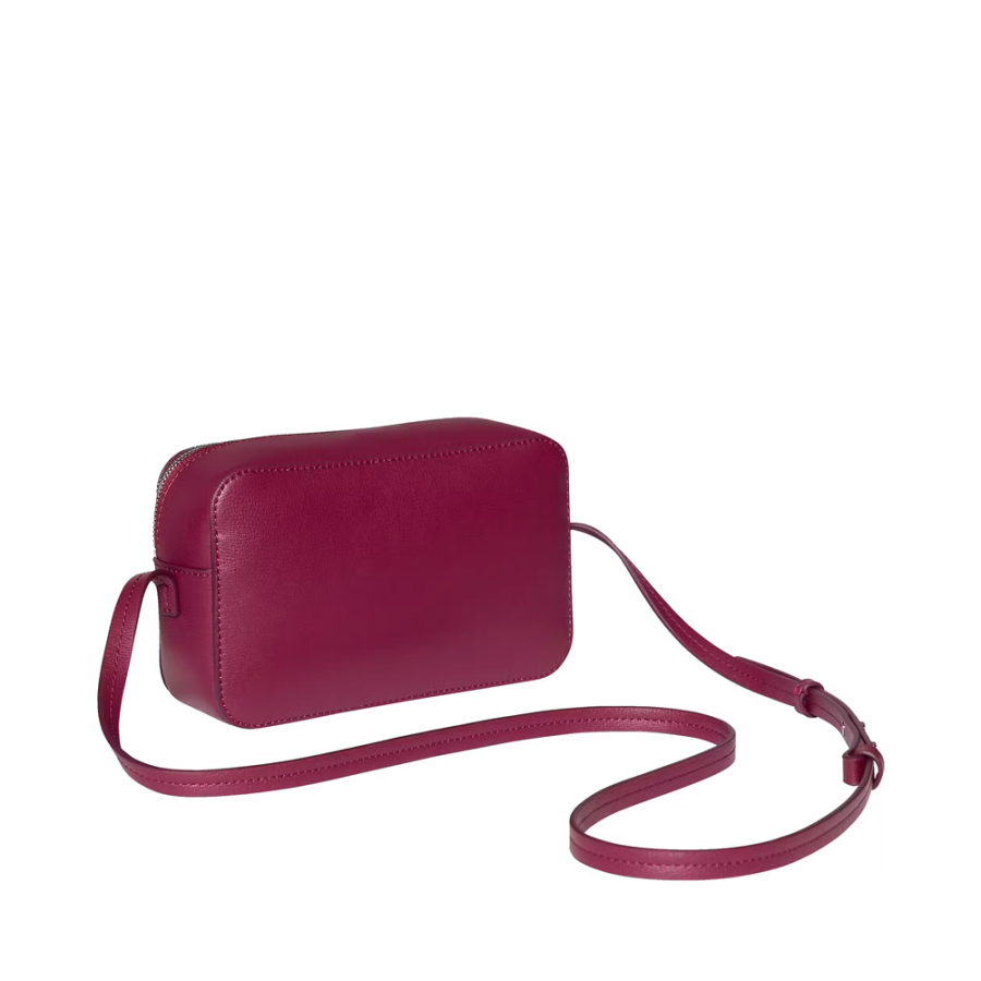 umhangetasche-mit-metalllogo umhangetasche-mit-metalllogo