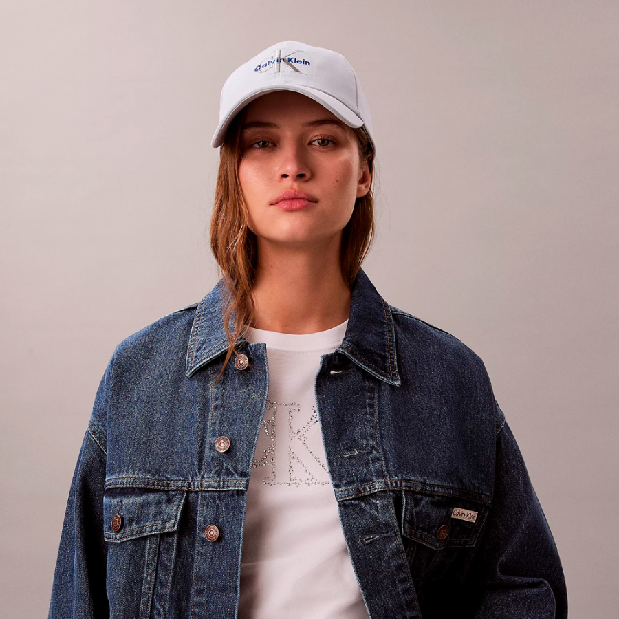 gorra-de-beisbol-con-logo-monograma-bordado