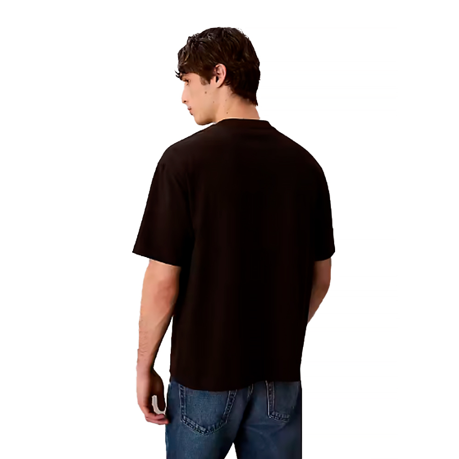 t-shirt-a-graphique-calvin-en-ecriture-cursive t-shirt-a-graphique-calvin-en-ecriture-cursive