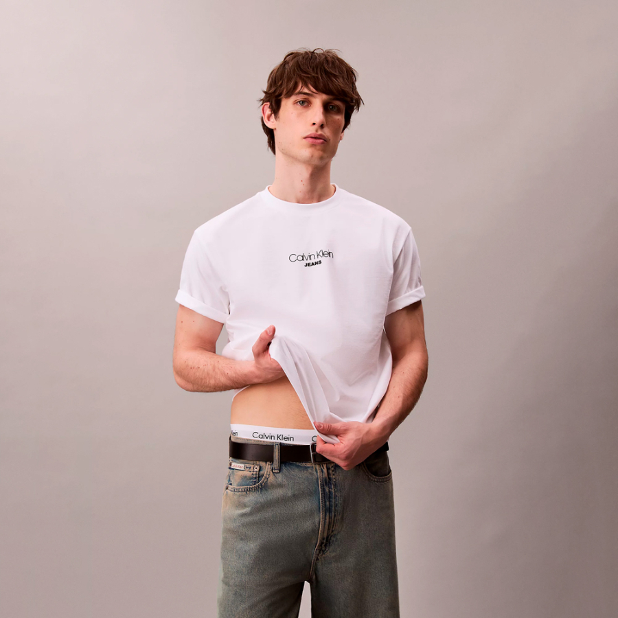 camiseta-folgada-com-logotipo-grafico camiseta-folgada-com-logotipo-grafico