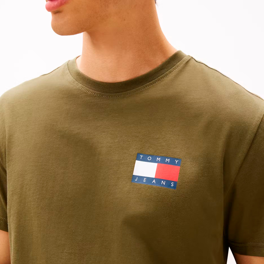 camiseta-slim-fit-com-patch-da-tommy camiseta-slim-fit-com-patch-da-tommy