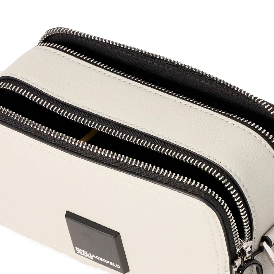 bolso-para-camara-con-logotipo-cuadrado-de-klj