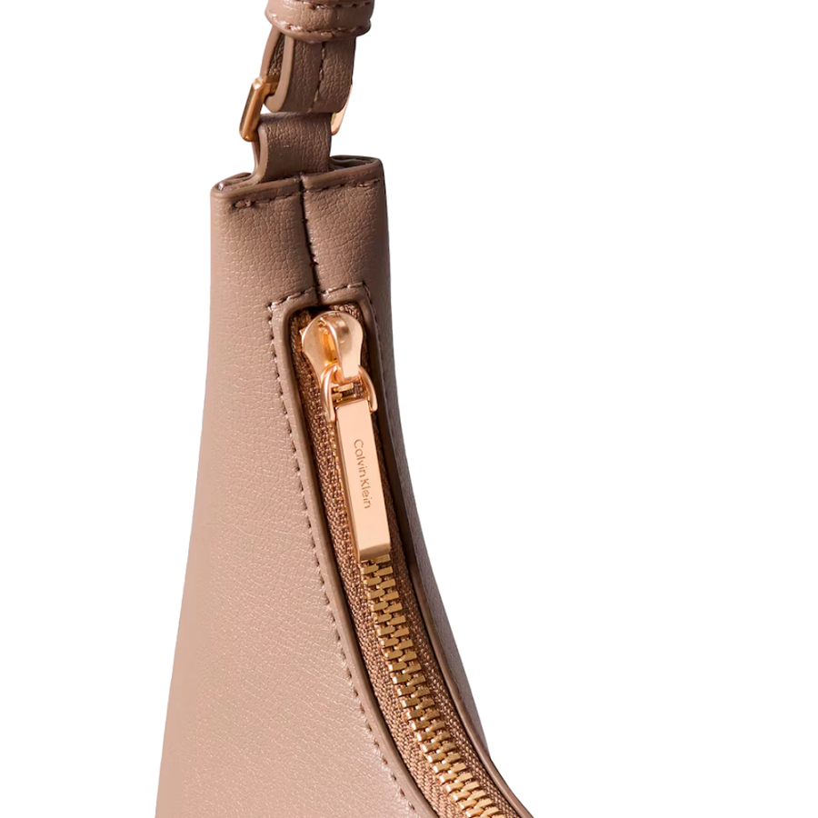 bolso-de-hombro-con-logo-grabado