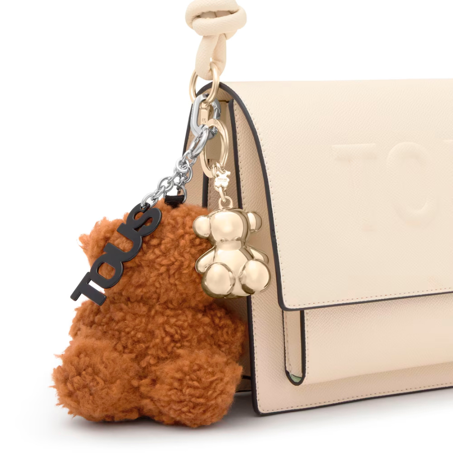 bold-bear-fleece-black-keychain