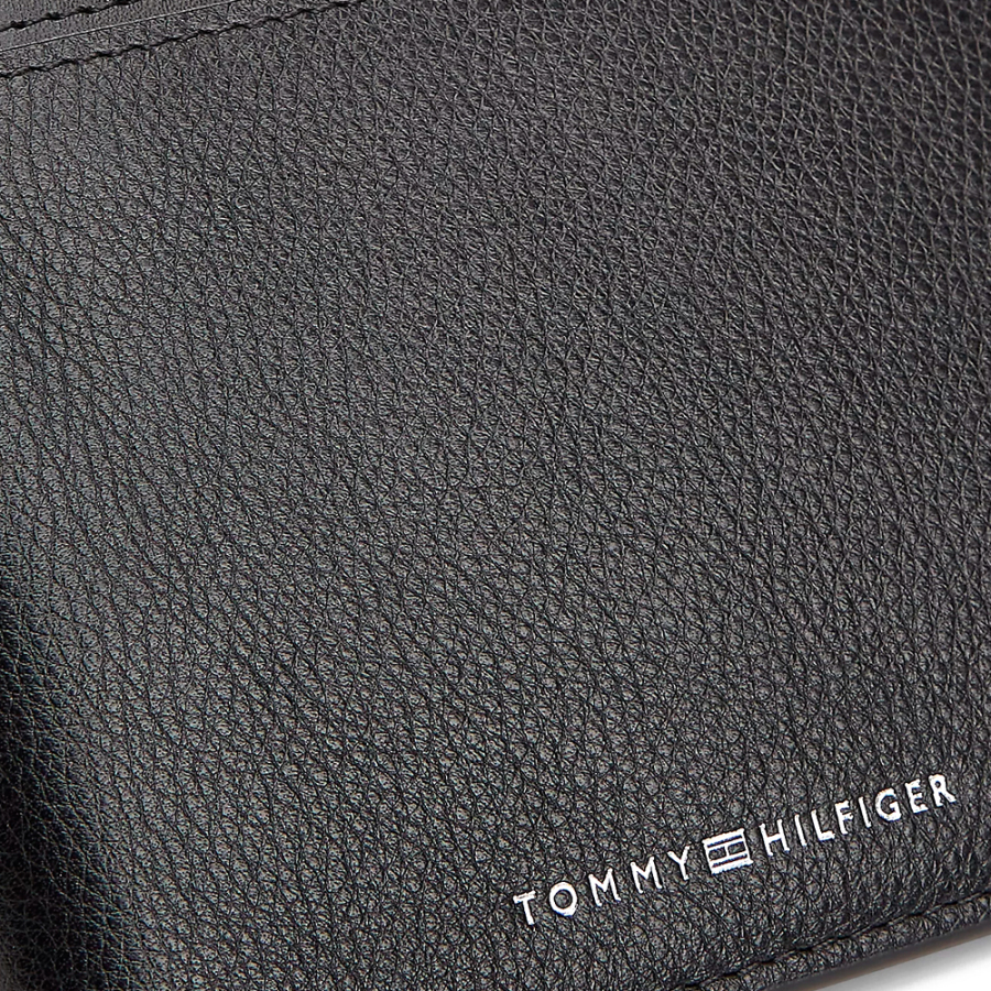 leather-bifold-wallet-with-logo leather-bifold-wallet-with-logo