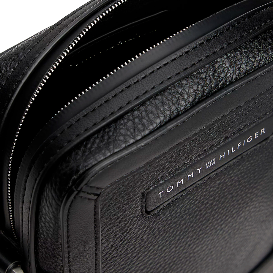 reporter-shoulder-bag-with-logo reporter-shoulder-bag-with-logo