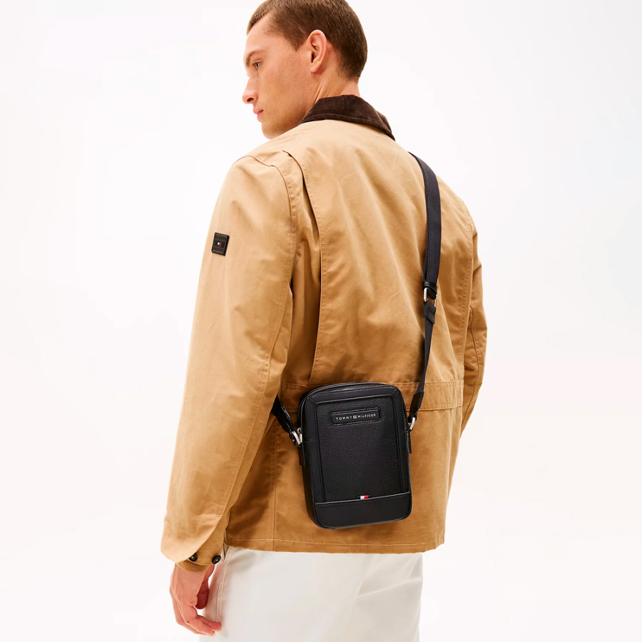 reporter-shoulder-bag-with-logo reporter-shoulder-bag-with-logo