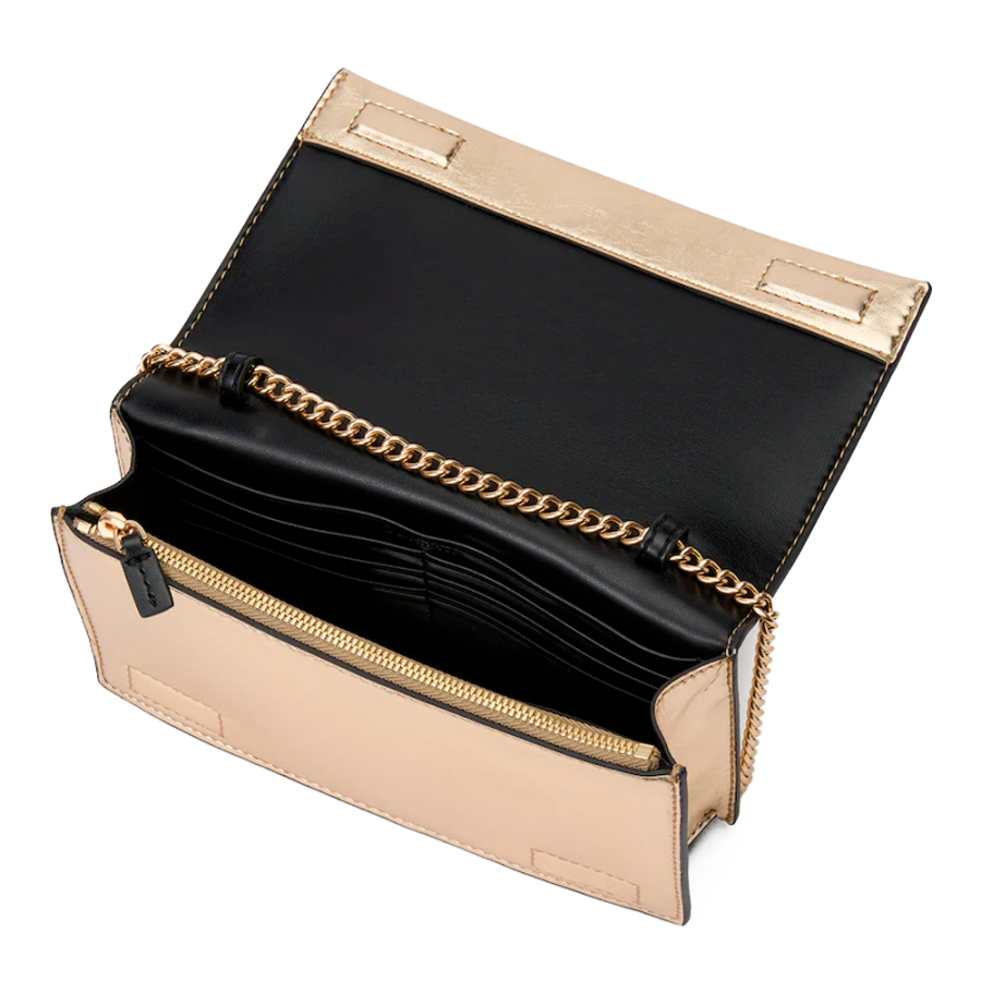 monogrammierte-geldborse-mit-metallkette monogrammierte-geldborse-mit-metallkette