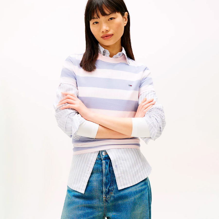 t-shirt-tricote-avec-logo-brode