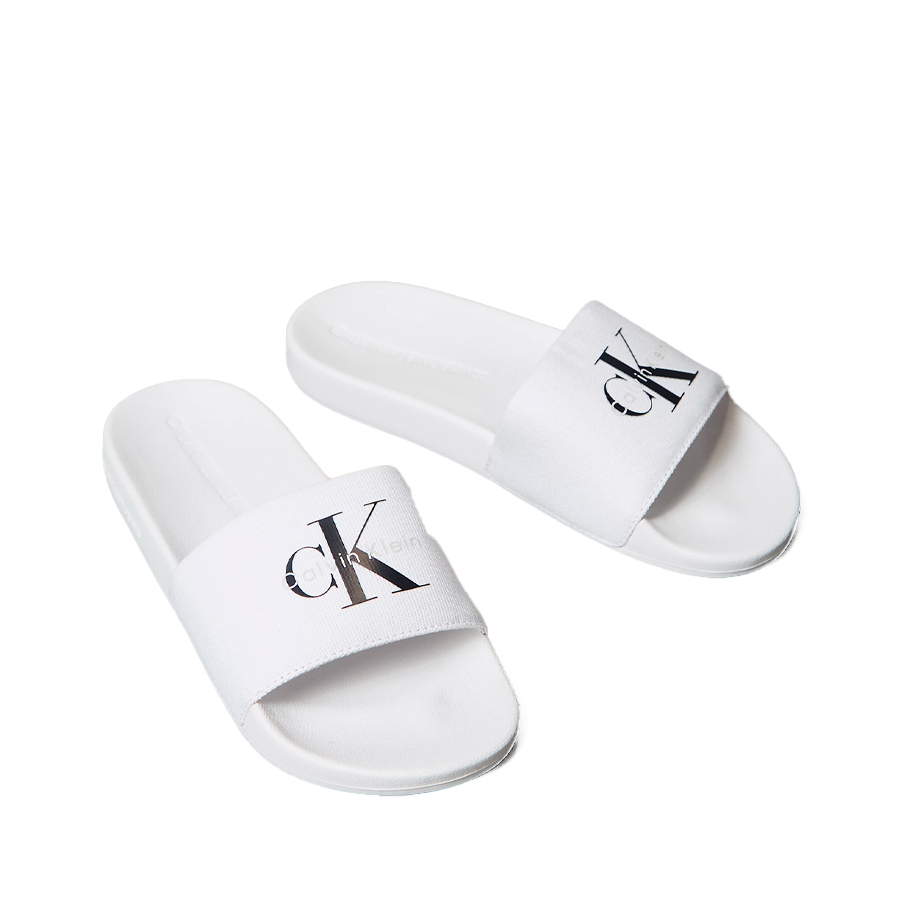 canvas-flip-flops-with-logo canvas-flip-flops-with-logo