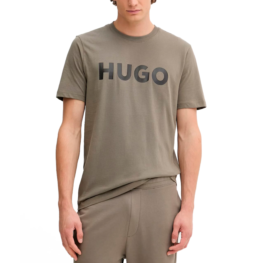 t-shirt-mit-aufgedrucktem-logo t-shirt-mit-aufgedrucktem-logo