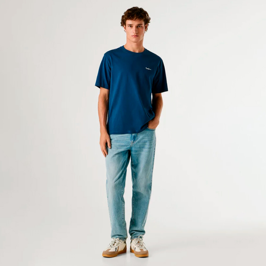 normal-geschnittenes-t-shirt-mit-aufgedrucktem-logo