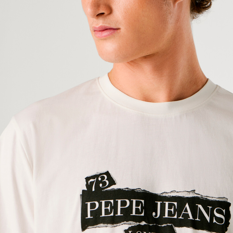 camiseta-de-corte-regular-com-estampa-do-logotipo camiseta-de-corte-regular-com-estampa-do-logotipo