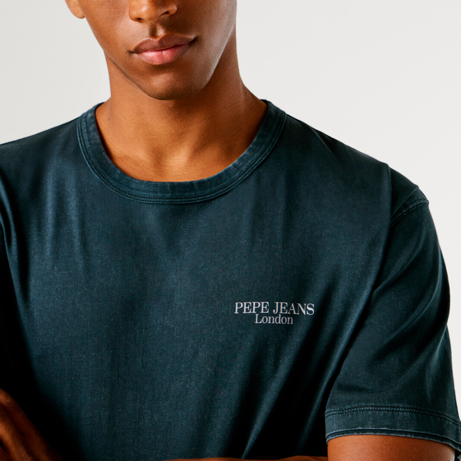 camiseta-espalda-estampada-fit-relaxed