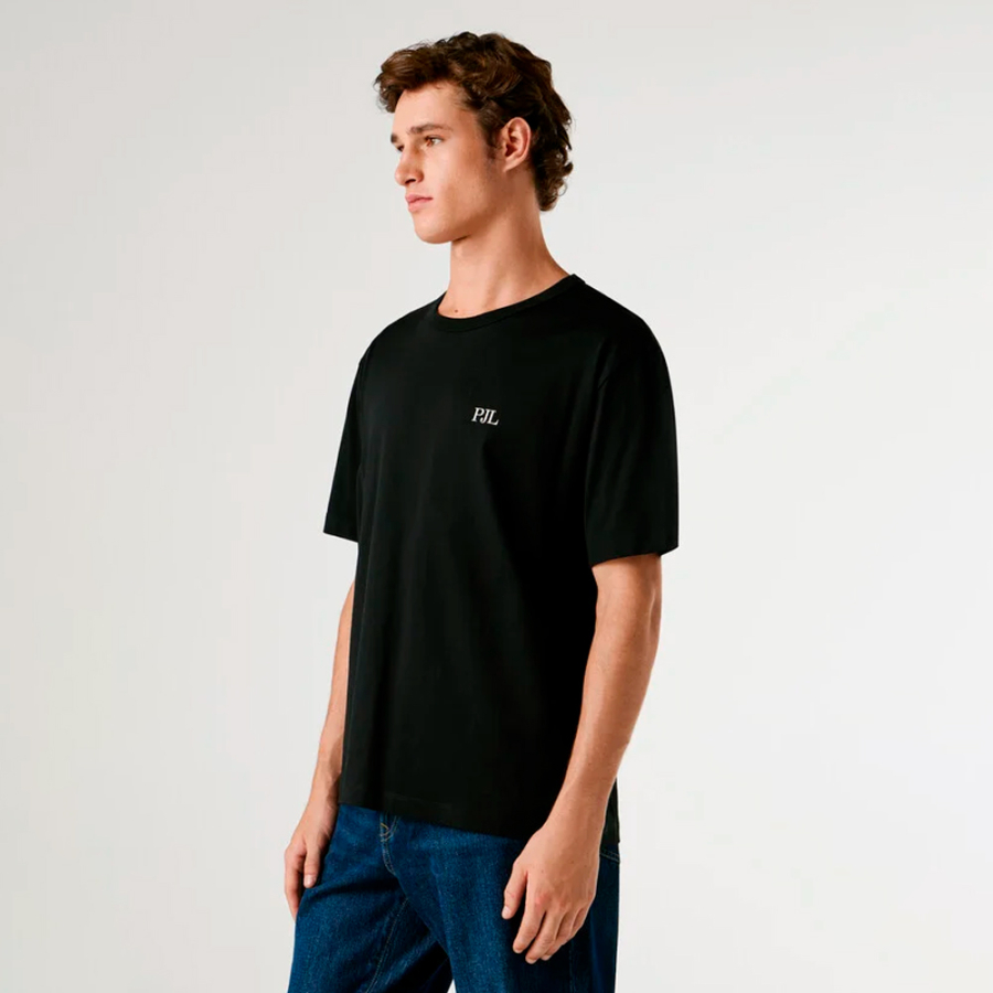 camiseta-com-estampa-nas-costas-modelagem-folgada camiseta-com-estampa-nas-costas-modelagem-folgada