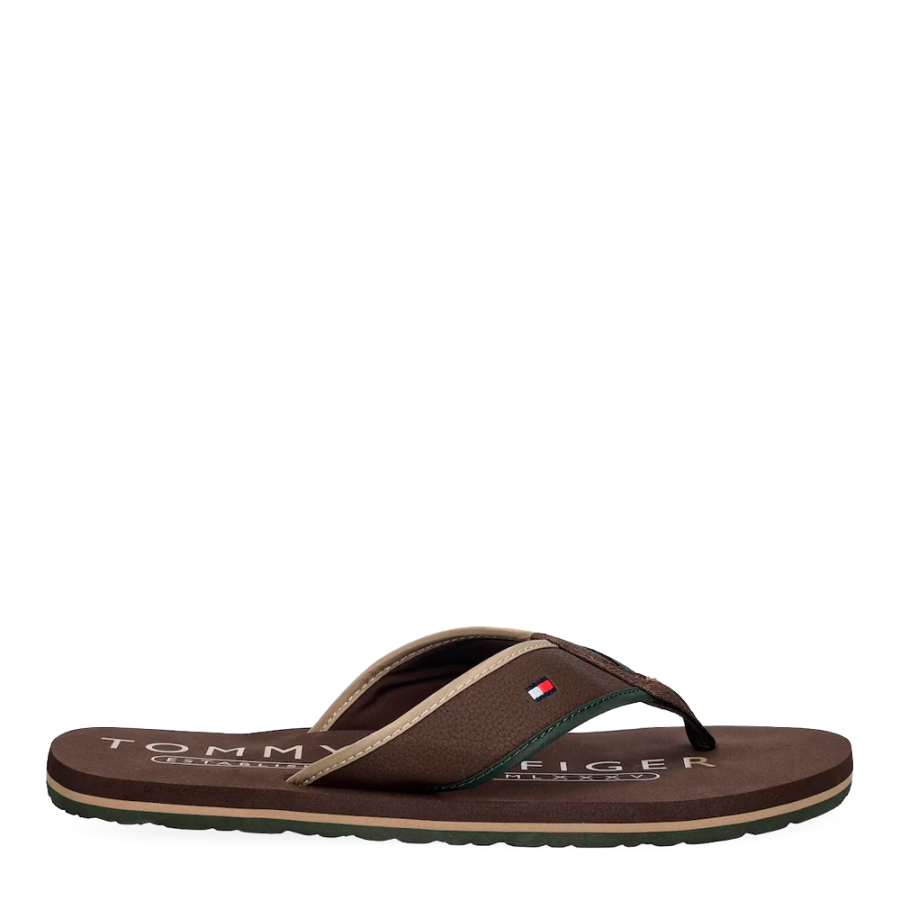 chanclas-con-logo-bordado chanclas-con-logo-bordado