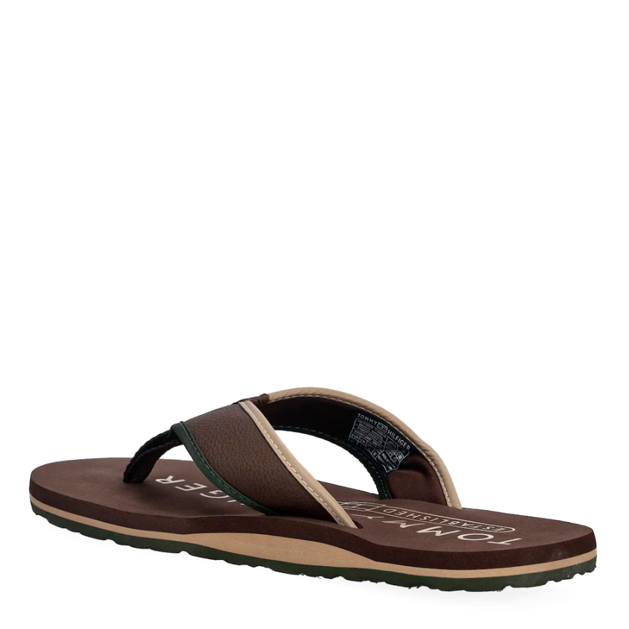 chanclas-con-logo-bordado chanclas-con-logo-bordado