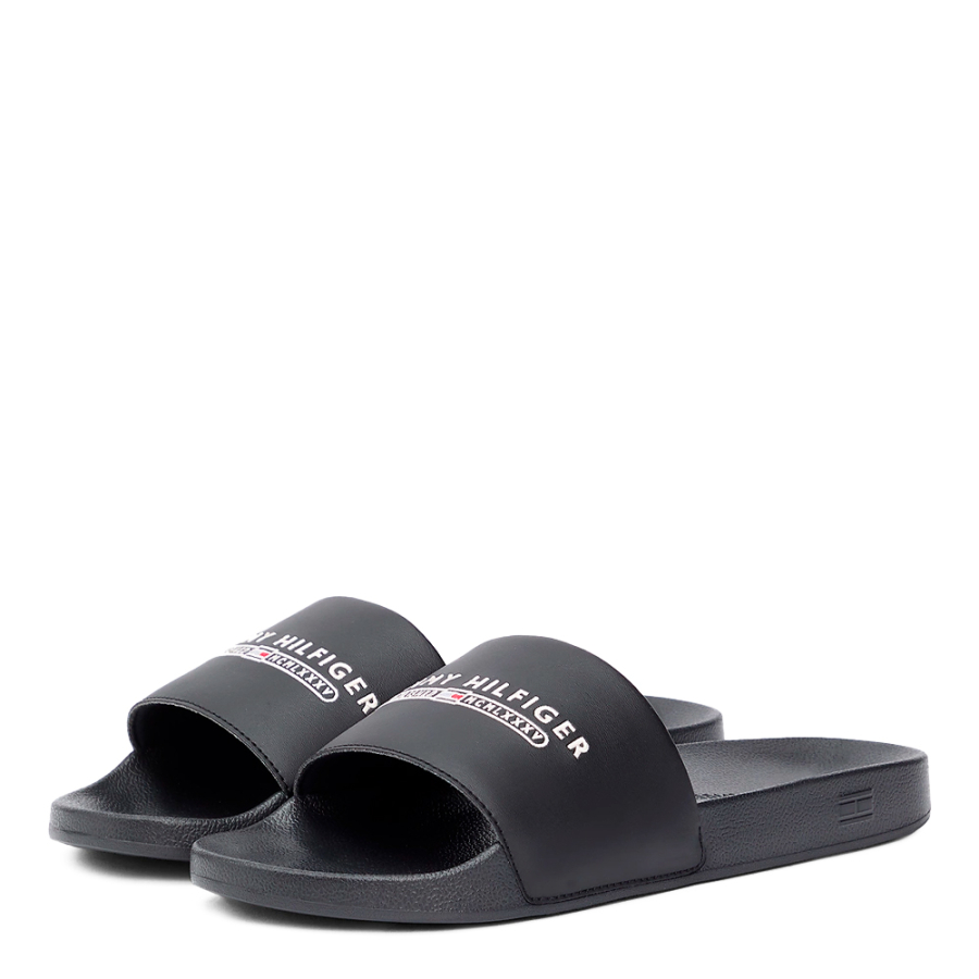 flip-flops-mit-gesticktem-logo