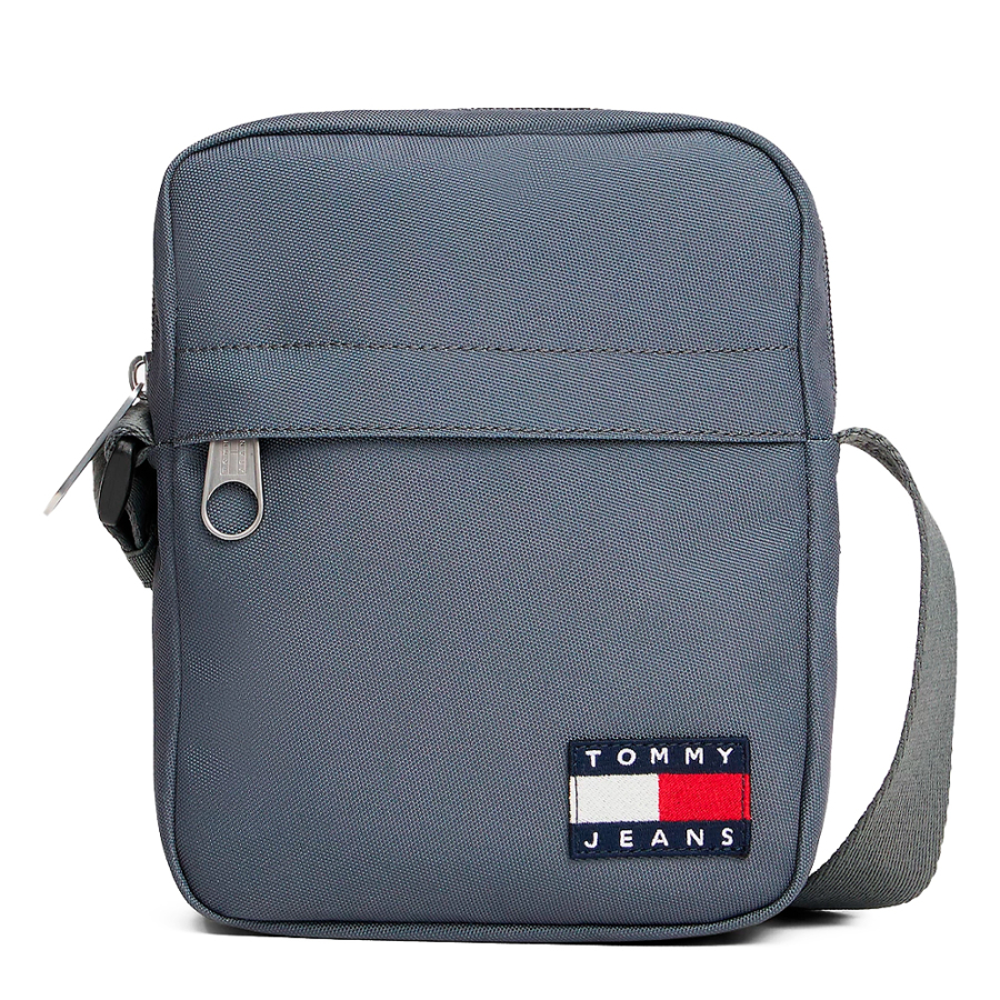 unverzichtbare-reportertasche-mit-aufschrift unverzichtbare-reportertasche-mit-aufschrift