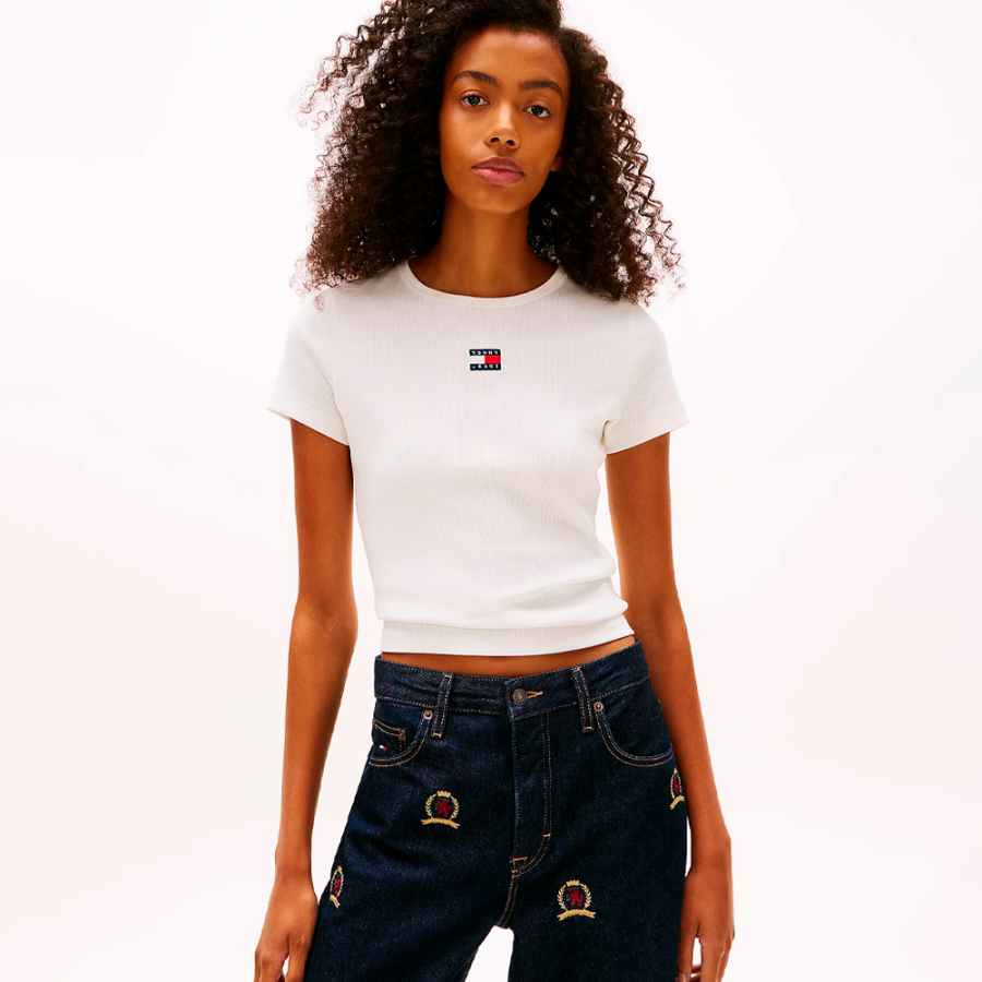 t-shirt-slim-a-costine-con-toppa