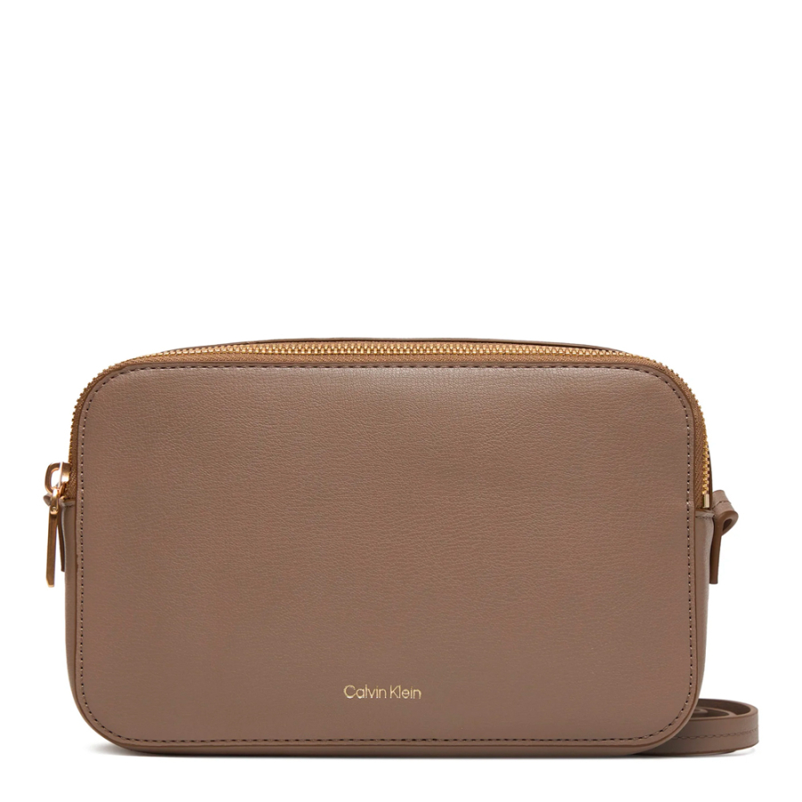 bolso-cruzado-con-logo-en-lamina-metalica bolso-cruzado-con-logo-en-lamina-metalica