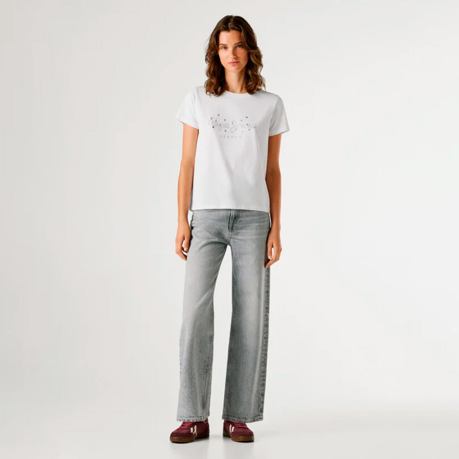 camiseta-com-logo-de-strass