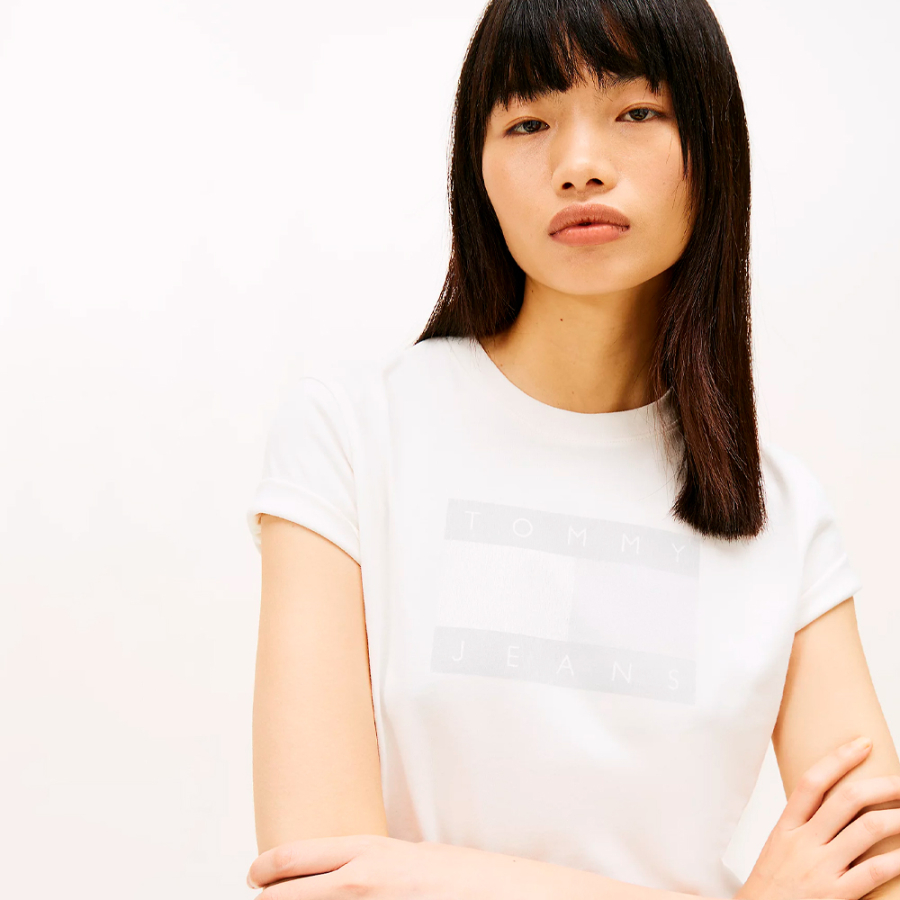 tommy-hilfiger-t-shirt-mit-ton-in-ton-logo