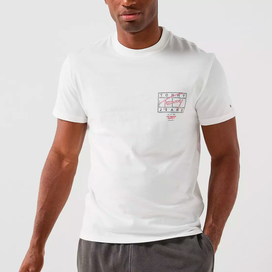 t-shirt-with-spray-effect-logos