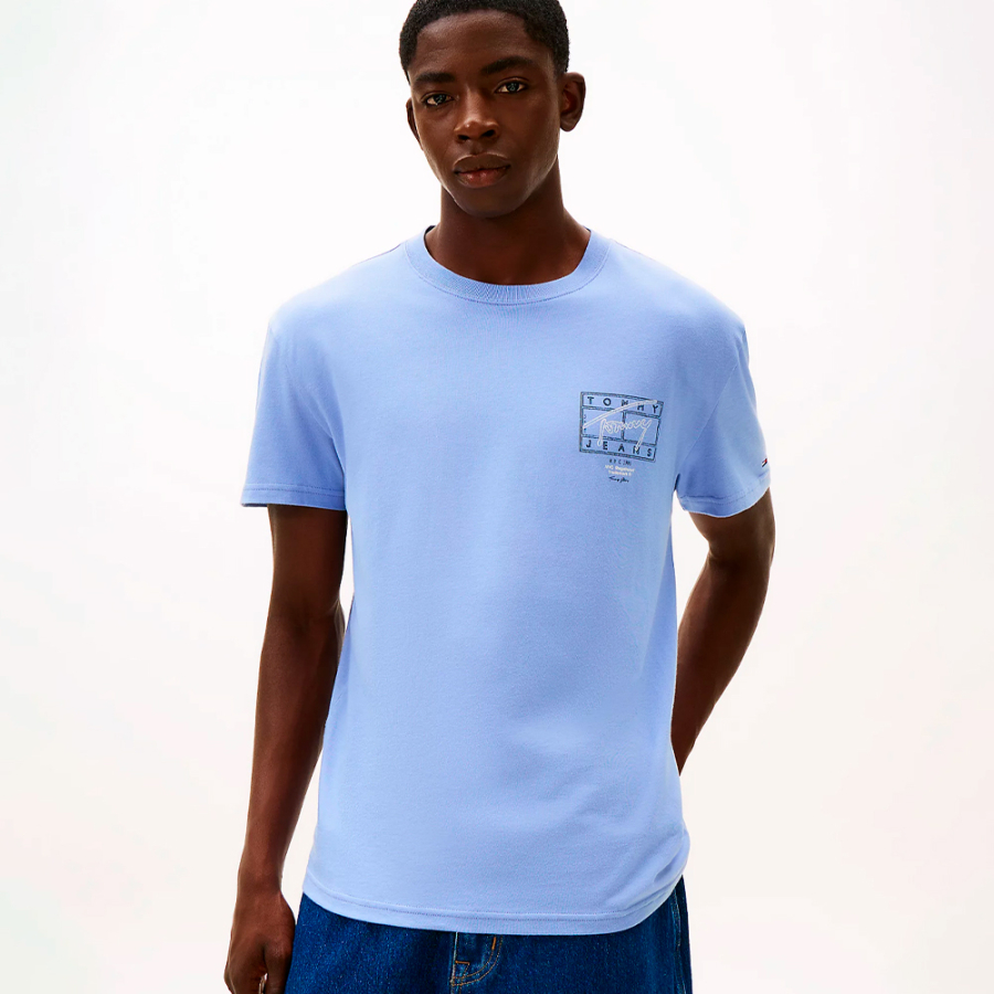 camiseta-con-logos-de-efecto-espray camiseta-con-logos-de-efecto-espray