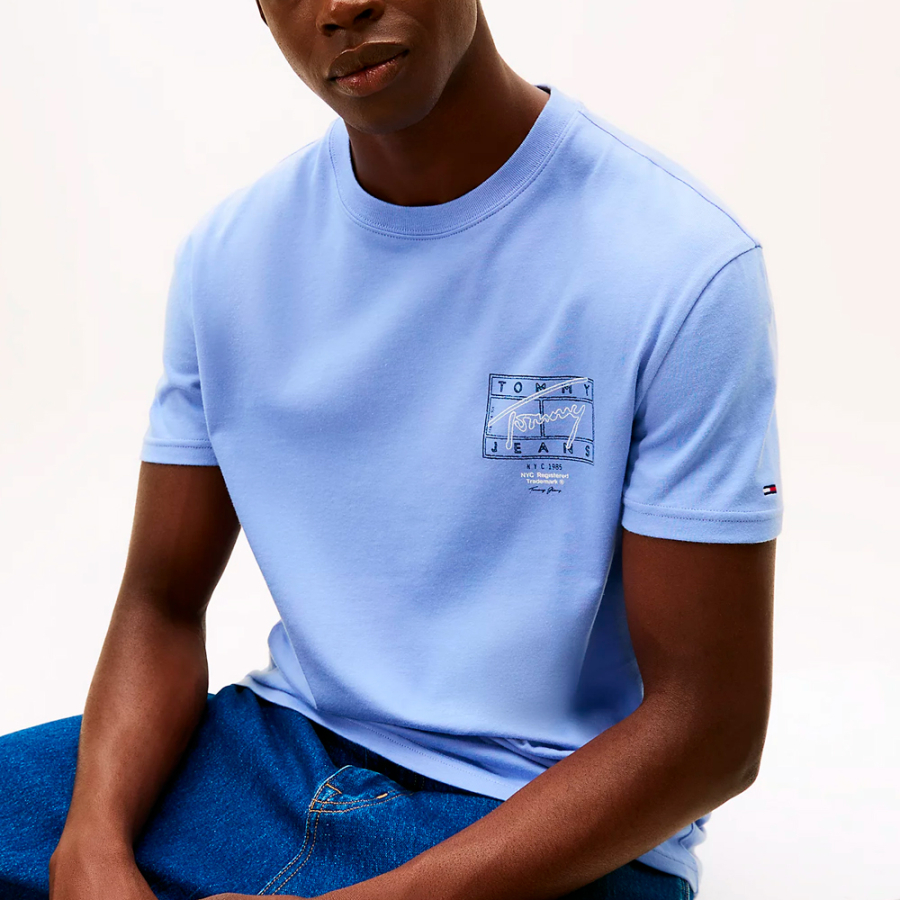 t-shirt-with-spray-effect-logos