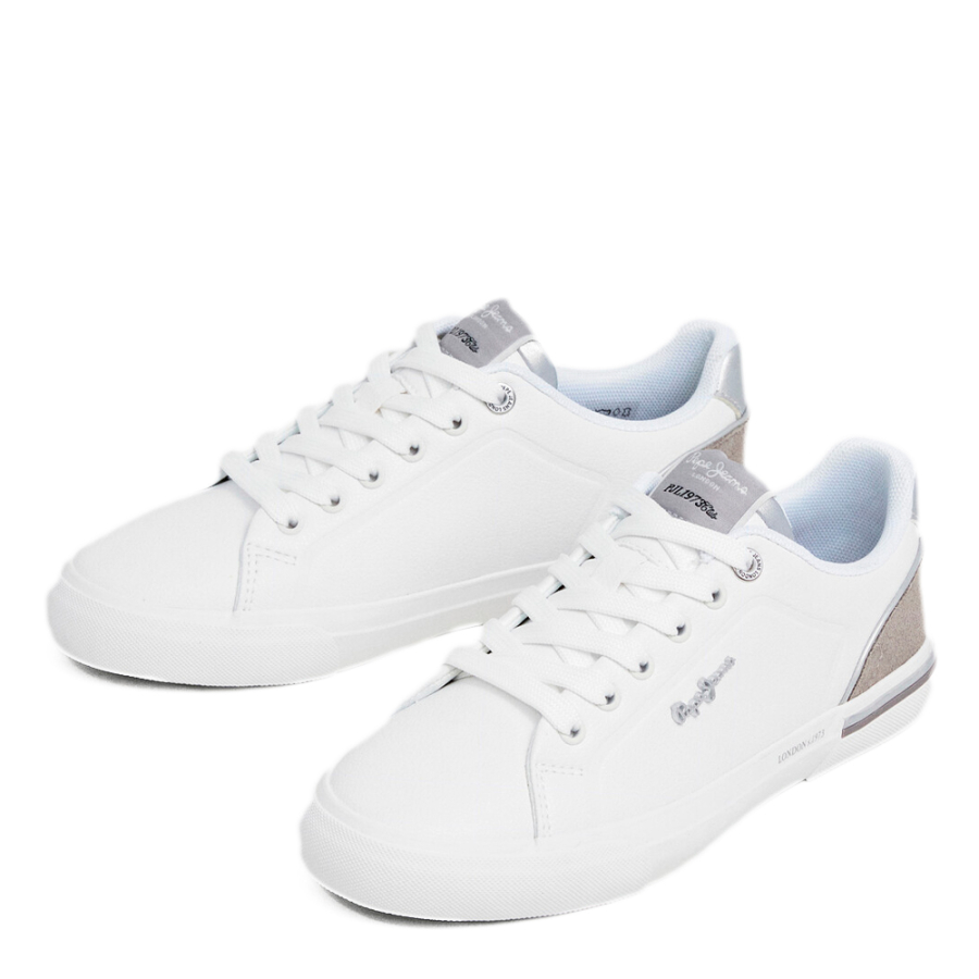 klassische-sneaker-mit-wildlederdetails