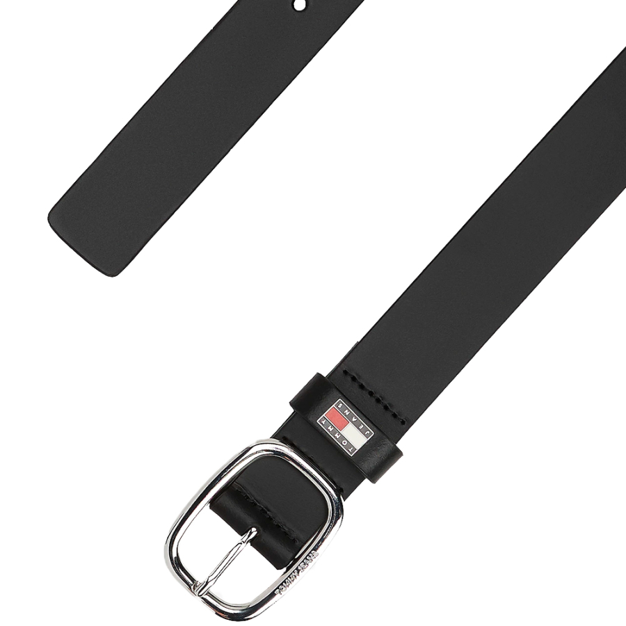 ceinture-en-cuir-avec-boucle-ovale