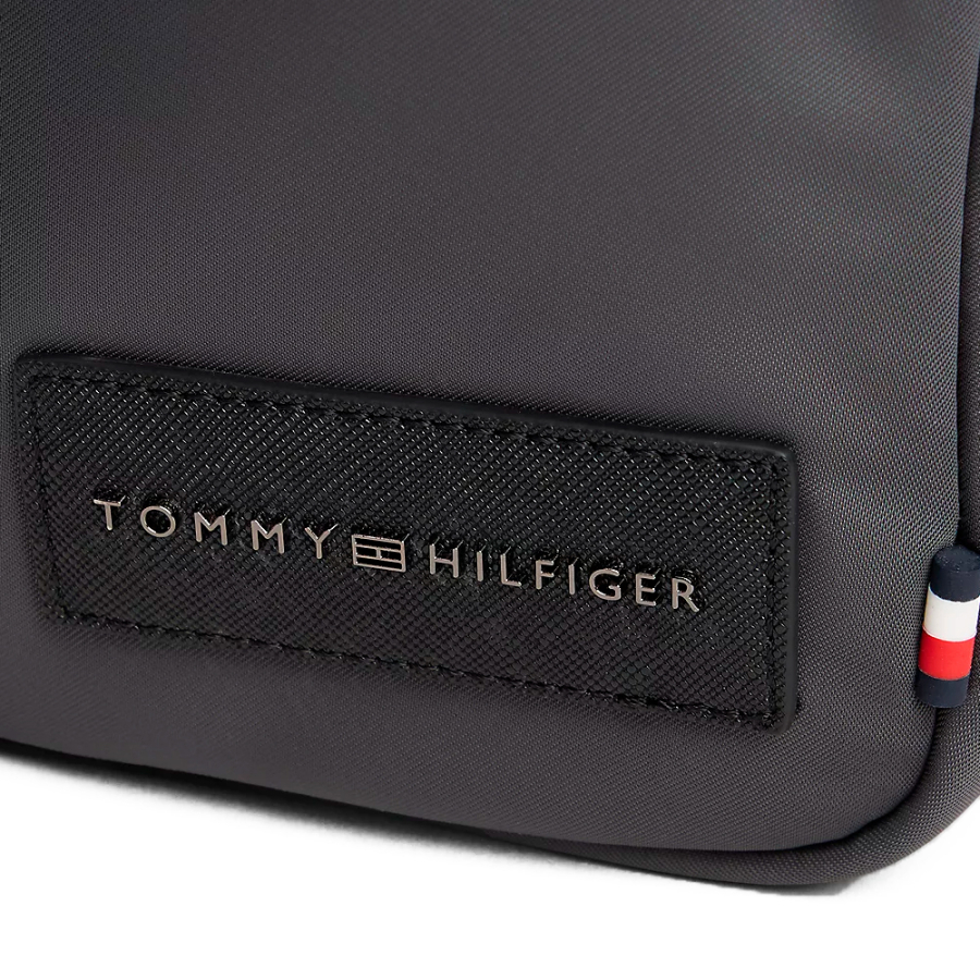 reporter-schultertasche-mit-aufnaher