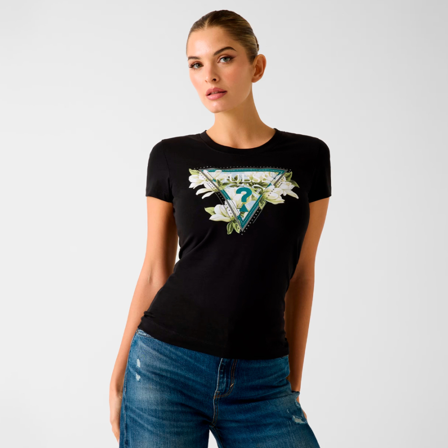 camiseta-con-logo-de-triangulo