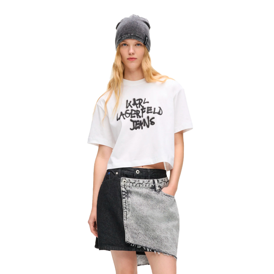 t-shirt-a-manches-courtes-avec-graffiti