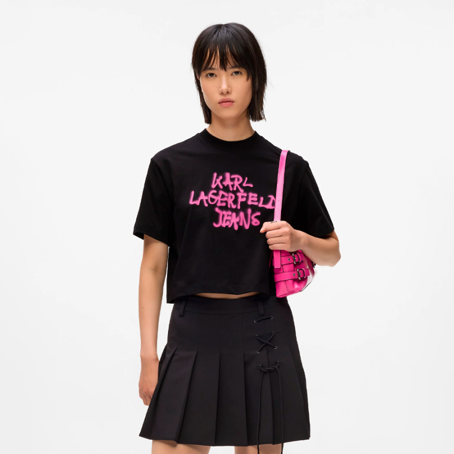 camiseta-de-manga-curta-com-grafite